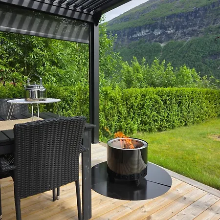 Vista - Panoramic & Fjord Views