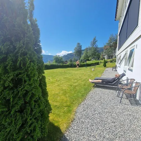 Vista - Panoramic & Fjord Views Stryn