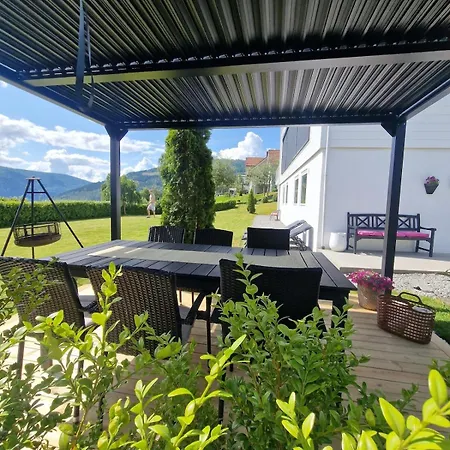 Apartman Vista - Panoramic & Fjord Views Stryn