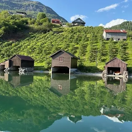 Vista - Panoramic & Fjord Views *